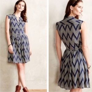 11•1•TYLHO Anthropologie navy blue white dress buttons zig zag dots XS petite